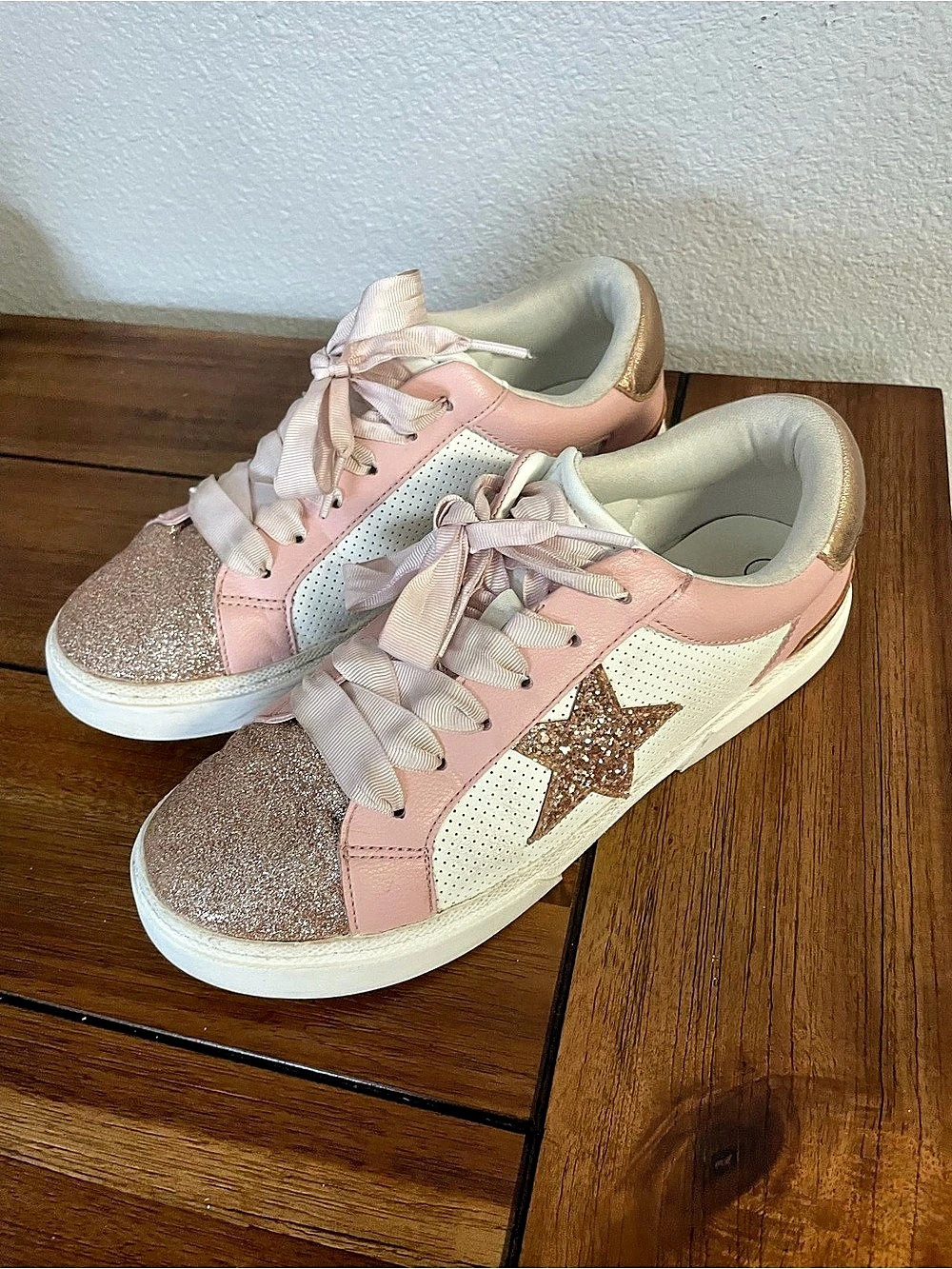 art class Kaitlyn Court Sneakers Pink & White US 5